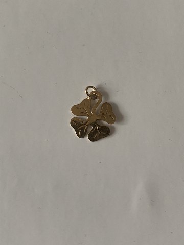 Four-leaf clover in 14 carat gold
Stamped 585
Measures 13.52 mm approx
With the eyelet 18.00 mm approx
Thickness 0.35 mm
