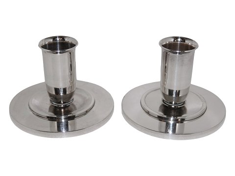 Georg Jensen sterling silver
Pair of candle light holder by Harald Nielsen