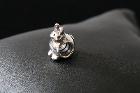 Charm til armbånd, fra  Pandora udført som kat. 925 sterling sølv.