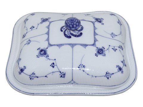 Blue Fluted Plain
Rare square lidded bowl