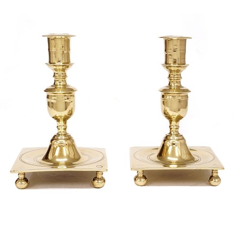 Pair of brass Baroque candlesticks. Denmark circa 
1720-40. H: 23cm. Base: 15x15cm