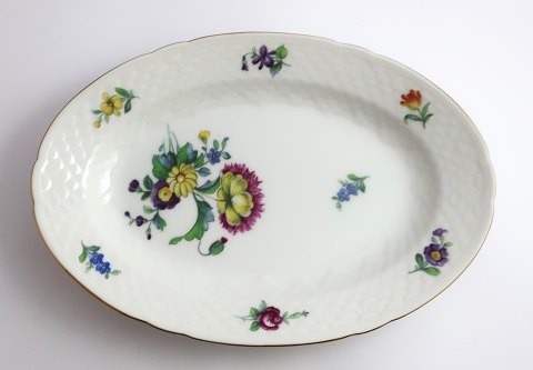 Bing & Gröndahl. Sächsische Blume. Ovale Schale. Modell 13. Länge 25 cm. Breite 
17,5 cm. (1 Wahl)