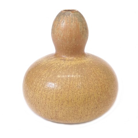 Axel Salto stoneware vase. Signed Salto. H: 14,5cm