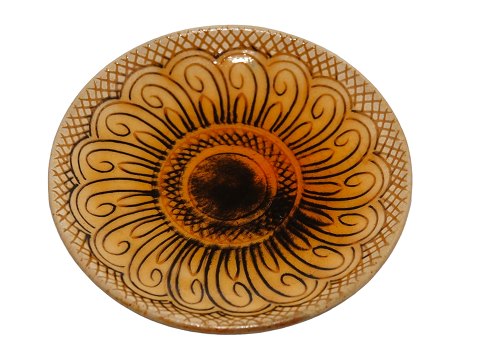 Kähler art pottery
Small yellow dish 8.5 cm.