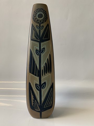 Stentøjs vase fra Søholm - Danmark.
Højde: 26,5 cm.
SOLGT