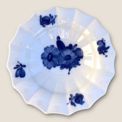 Royal Copenhagen
Angular blue flower
Bowl
#10/ 8555
*DKK 175