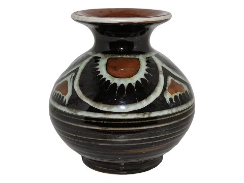 Kähler art pottery
Brown vase