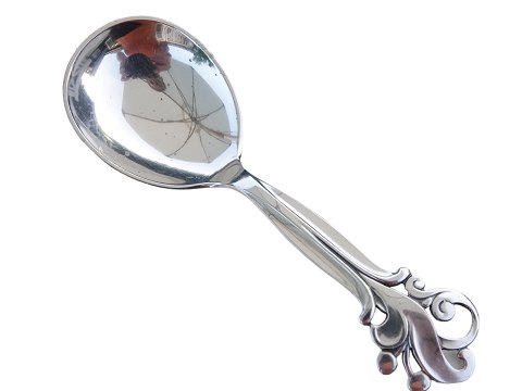 Ornamental silver
Sugar spoon 11.2 cm.
