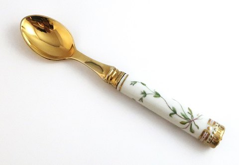 Royal Copenhagen. Flora Danica. Dessert spoon with gilded silver from Michelsen 
(925). Length 20 cm.