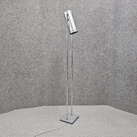 Floor lamps