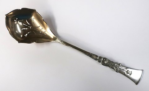 Strawberry spoon. Silver cutlery (830). Length 25.5 cm. Produced 1902. With 
engraving on the back.