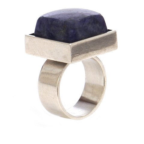 Hans Hansen, Denmark, sterlingsilver ring with 
lapis lazuli. Ringsize: 57