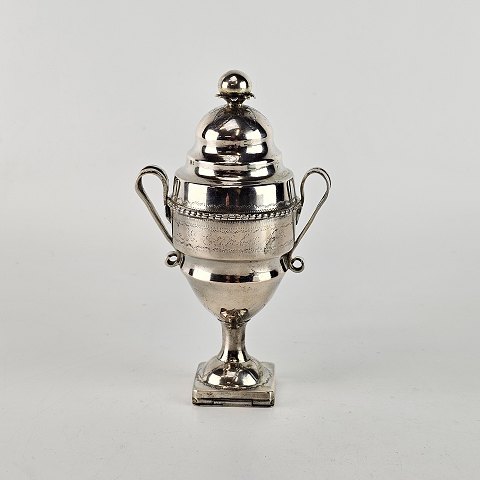 Text available in Danish language