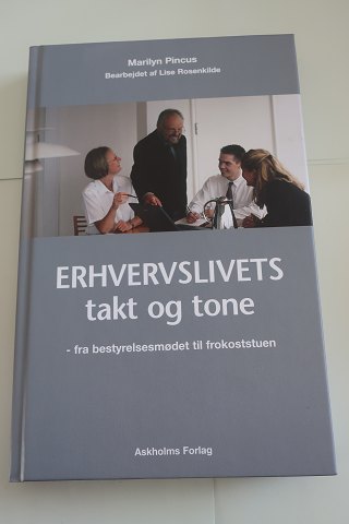 Erhvervslivets takt og tone,- fra bestyrelsesmødet til frokoststuenPå Dansk (se mere info på foto af bagsiden af bogen)Askholms forlag2001Sideantal: 222