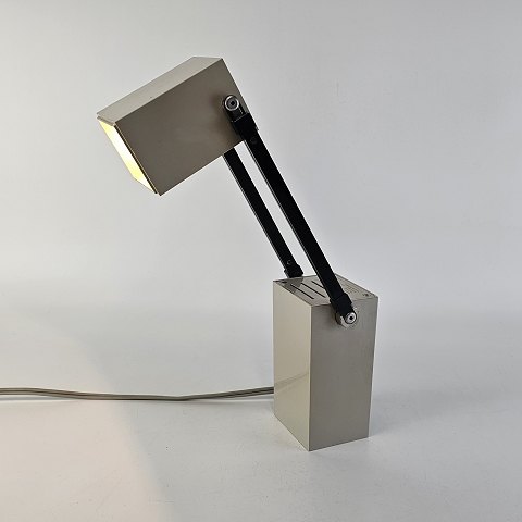 Text available in Danish language