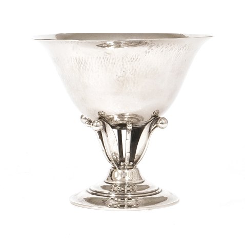 Georg Jensen Aufsatz in Sterlingsilber. Periode 
1933-44. #17B. H: 13cm. G: 301gr
