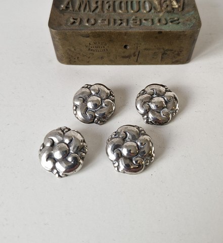 item no: 621067