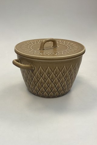 Bing og Grøndahl Relief Terrin Jens Quistgaard Stentøj for B og G / Kronjyden