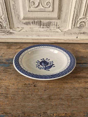 Porcelain and faience