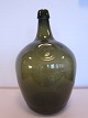 Glasflaske
Gammel grøn glasflaske 
Størrelse: 5 liter 
H: 33cm