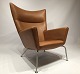 Wingchair, model CH445, in walnut elegance leather by Hans J. Wegner and Carl 
Hansen and Son.
5000m2 showroom.