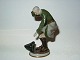 Bing & Grondahl Overglaze Figurine
Man loses hit hat