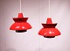 A pair of "Søværns" pendants in red and white designed by Jørn Utzon and 
manufactured by Louis Poulsen in the 1960s.
5000m2 showroom.