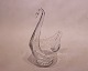 Vase in the shape of a swan of crystal glass from the 1960s.
5000m2 showroom.