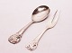 Server and carving fork in other pattern of hallmarked silver.
5000m2 showroom.