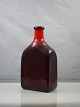 Rød 4-kantet glasflaske / karaffel