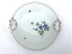 Bing & Grondahl
Antony / Blue anemone
Cake dish with handle
# 101
* 250kr