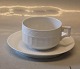 White Fan 11545 Tea cup  22 cl / 5 x 8.3 cm & saucer 14.2 cm Royal Copenhagen  
Dinnerware