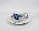Coffeecup and saucer, no.: 8608, in Blue Flower by Royal Copenhagen.
5000m2 udstilling.