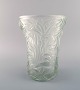 Josef Inwald. Stor art deco vase i kunstglas dekoreret med gobler og havdyr. 
1940