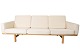 Three seater sofa, model GE-236/3, by Hans J. Wegner and Getama, from the 1960s.
5000m2 showroom.
