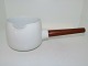 White Koppel
Rare gravy boat with wooden handle