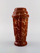 Lucien Brisdoux (1878-1963), Frankrig. Art deco vase i glaseret stentøj. Smuk 
glasur i guld og røde nuancer. 1930/40