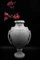 emne nr: Porcelæns urne / vase