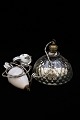K&Co. præsenterer: Original 1800 tals loftlampe med lampeskærm i vaflet fattigmandssølv...