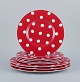 L'Art præsenterer: Royal Fine China, et sæt på otte ”Freshness Dots Red” tallerkner. Tre middagstallerkner og ...