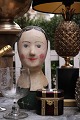 K&Co. præsenterer: Originalt , antikt fransk paryk hoved (Millinerey head) fra 1800 tallet i bemalet pap-maché...