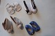 Dukkesko og støvler fra Dukkeskofabrikken og Mitai 
samt strømper
4 par sko/støvler samt 4 par strømper
Str. 0
Stemplet i sålen
Fra 1950/1960'erne