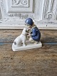 Karstens Antik 
præsenterer: 
B&G Figur 
- Pige med hund 
no. 2163