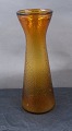 Antikkram 
präsentiert: 
Grosse 
Hyazinthengläser, 
Zwiebelgläser 
aus braunem 
Glas mit 
Netzmuster 22cm