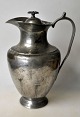 Pegasus – Kunst 
- Antik - 
Design 
præsenterer: 
Dåbskande 
af tin, ca. 
1830, Danmark.