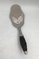 Dansk Sølv 
Ornamental 
Serveringsspade 
(1917)