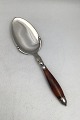 Dansk Sølv 
Ornamental 
Serveringsspade 
(1929)
