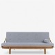 Roxy Klassik 
præsenterer: 
Poul 
Volther / 
Klassik Studio.
Volther Daybed 
med stel i 
olieret egetræ 
med hynde ...