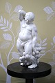 K&Co. 
præsenterer: 
Kai 
Nielsen 
porcelænsfigur 
"vin høsten" i 
blanc de chine 
fra Bing & 
Grøndahl...