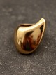 Middelfart 
Antik 
præsenterer: 
Georg 
Jensen 18 karat 
guldring design 
Nanna Ditzel